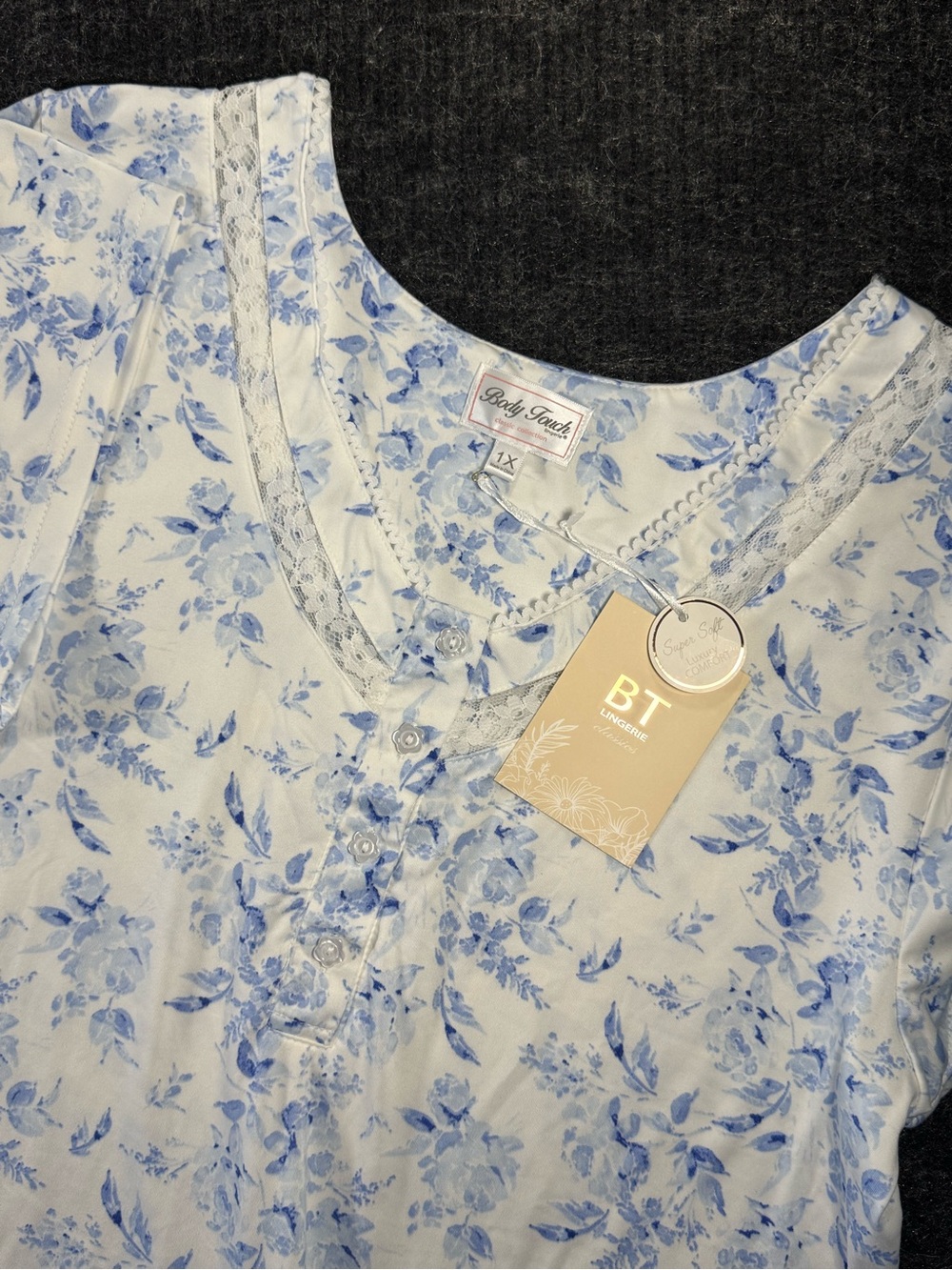 NWT Body Touch Lingerie Nightgown 1X (Best fit M/L) Blue/White Floral Lace Sleep